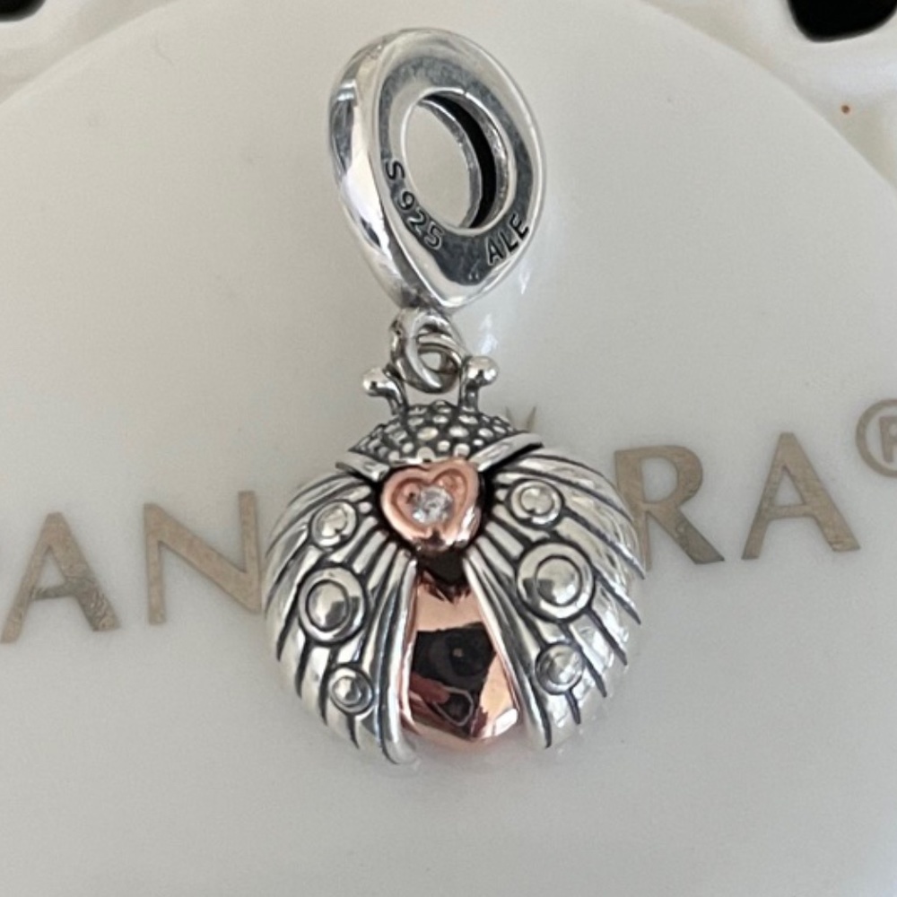 PANDORA ROSE LADYBIRD & HEART DANGLE CHARM - Picture 2 of 5